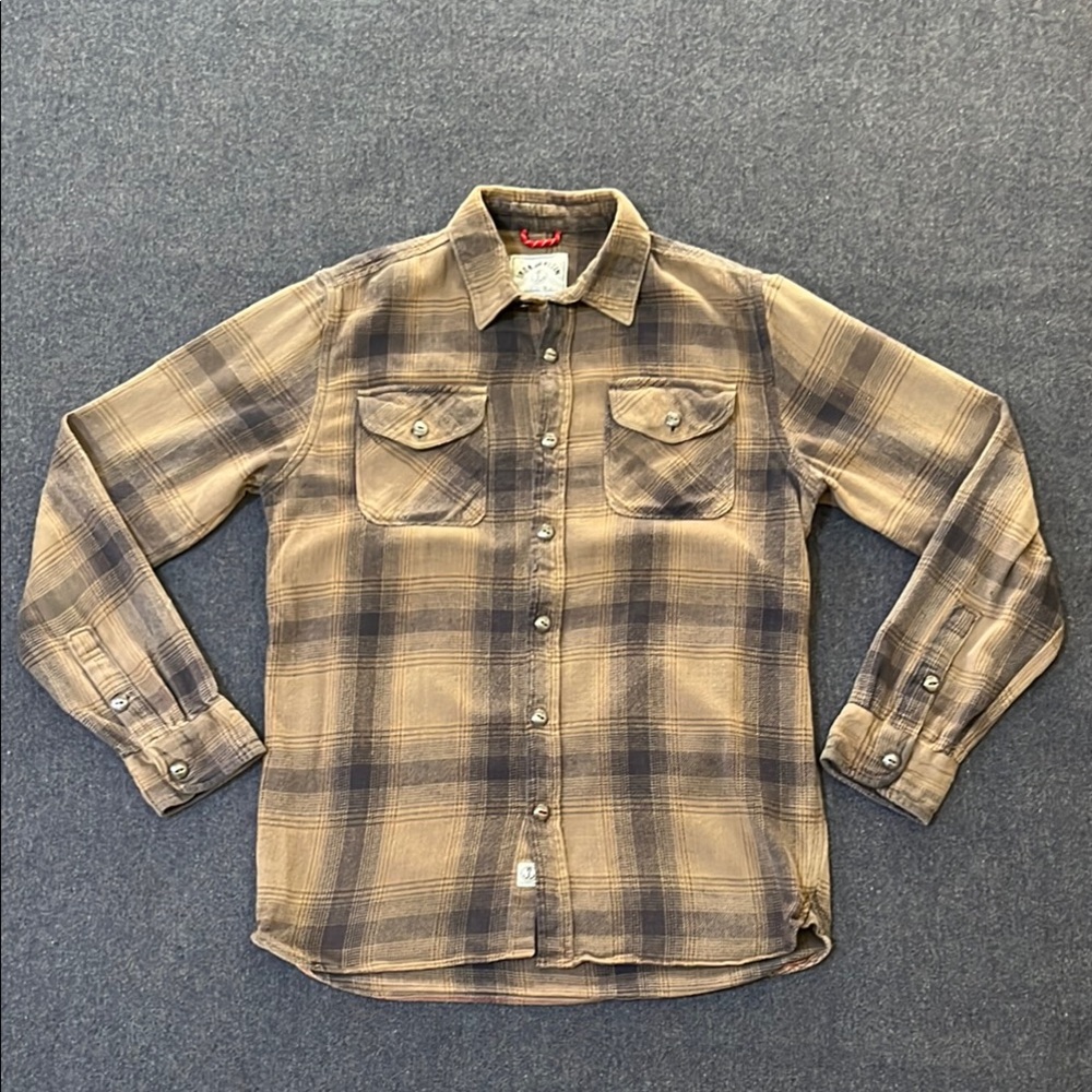 Iron and Resin Men’s Flannel Shirt - M